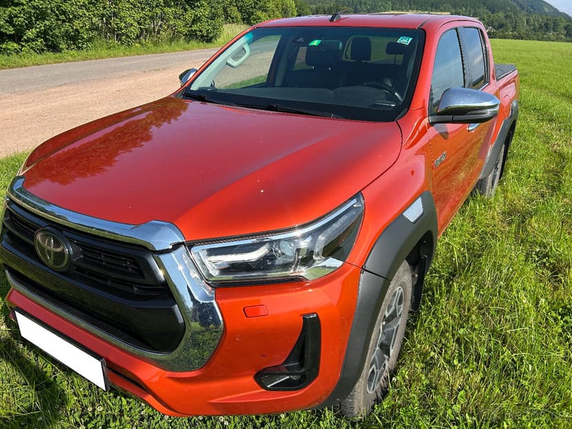 Toyota Hilux, DoubleCab 2.8D 150 kW,1 maj, ČR, servis zaruka