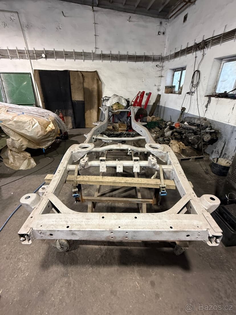 Nissan patrol y60 rám dlouhý