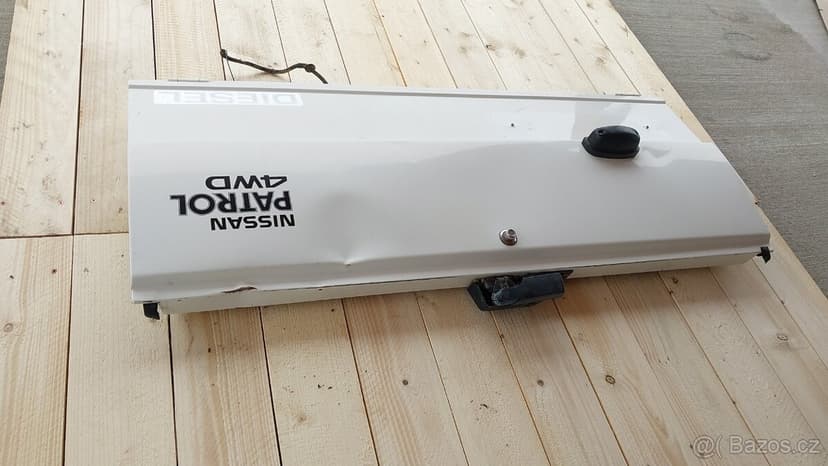 Nissan Patrol – Dveře výklopné bílé K160 5 tis