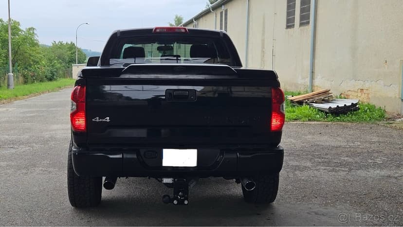 TOYOTA TUNDRA