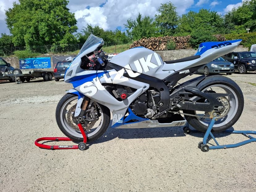 SUZUKI GSXR 750