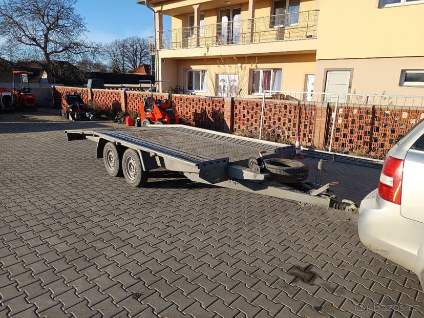 Autopřepravník Niewiadow 2700kg