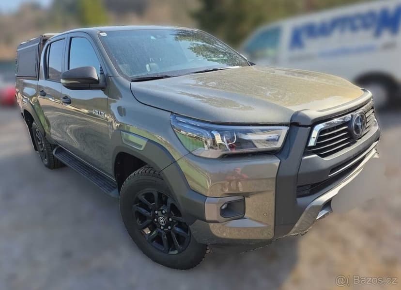 Toyota Hilux 2.8 D-4D Double Cab Invincible 150kw