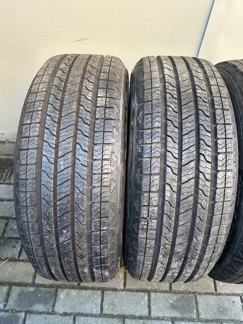 Nové pneu / SUV Good Year / Ford / Amarok 255/55 r20