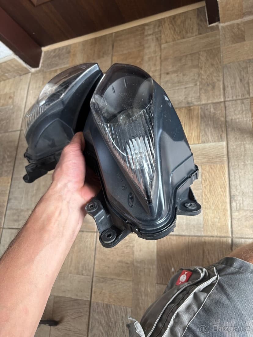 Predni a zadni svetlo na Kawasaki Zx6R Ninja 09-12