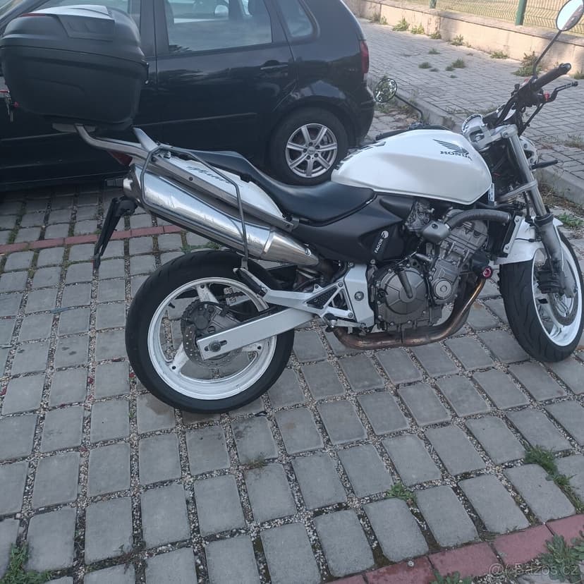 Honda CB600F Hornet, r. v. 2004 – připravena, sednout a jet