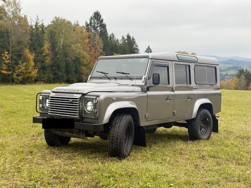 Land Rover Defender 110 XS – 2.4 TD4, 7 míst, 2011