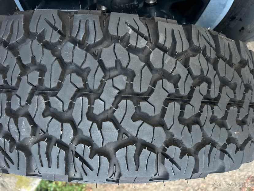 Jeep Wrangler sada z roku 2021 BF Allterrain 255/75 r17