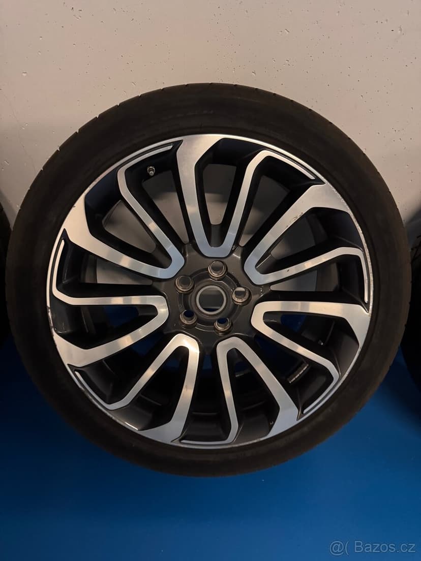 Letni kola Range Rover 22” Diamond Turned Style 7007