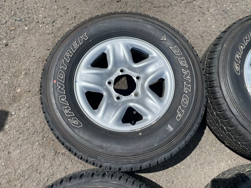 zánovní sada kol TOYOTA LAND CRUISER