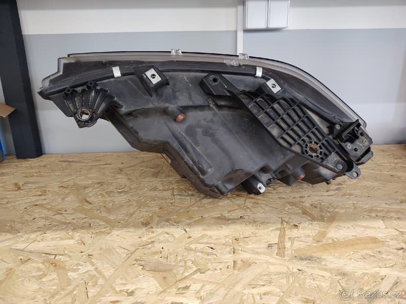 Přední světlo RAM 1500