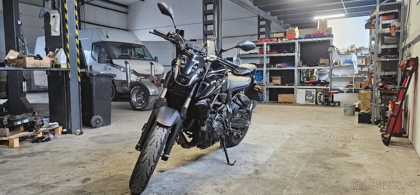 Yamaha MT-07 Pure Black - odpočet DPH