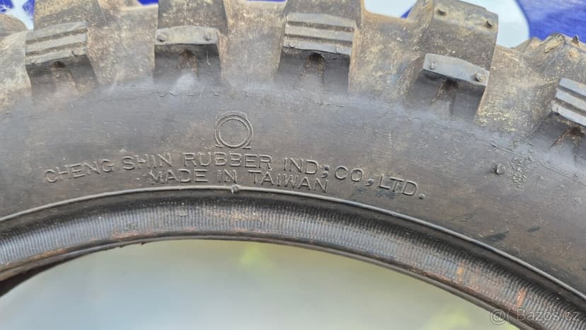 Cross pneumatika (drapák)