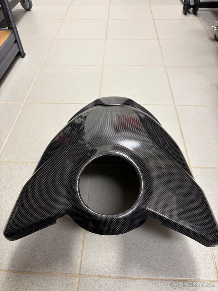 Kryt nádrže karbon - Ducati