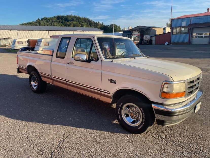 Ford F-150 5.0L EFI V8