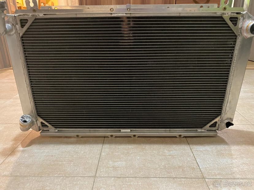 CELOHLINÍKOVÝ SPORTOVNÍ CHLADIČ PRO NISSAN PATROL Y60