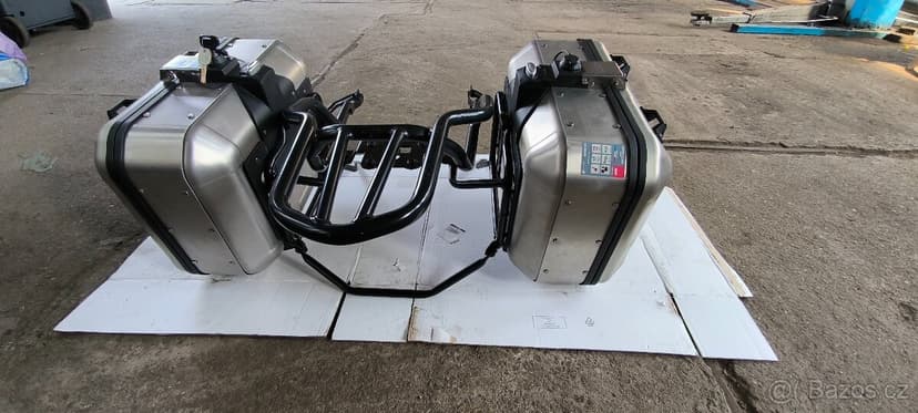 Kufry givi Dolomiti 30l a držák kufru