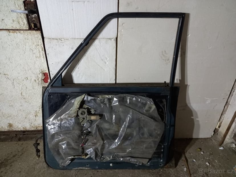 Dveře Nissan Patrol Y60