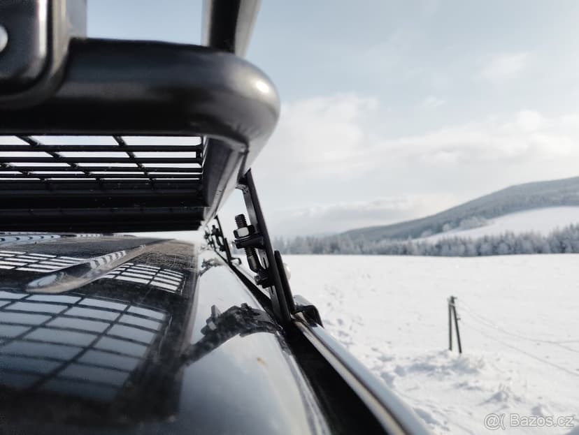 Zahrádka Nissan Patrol y61 wagon