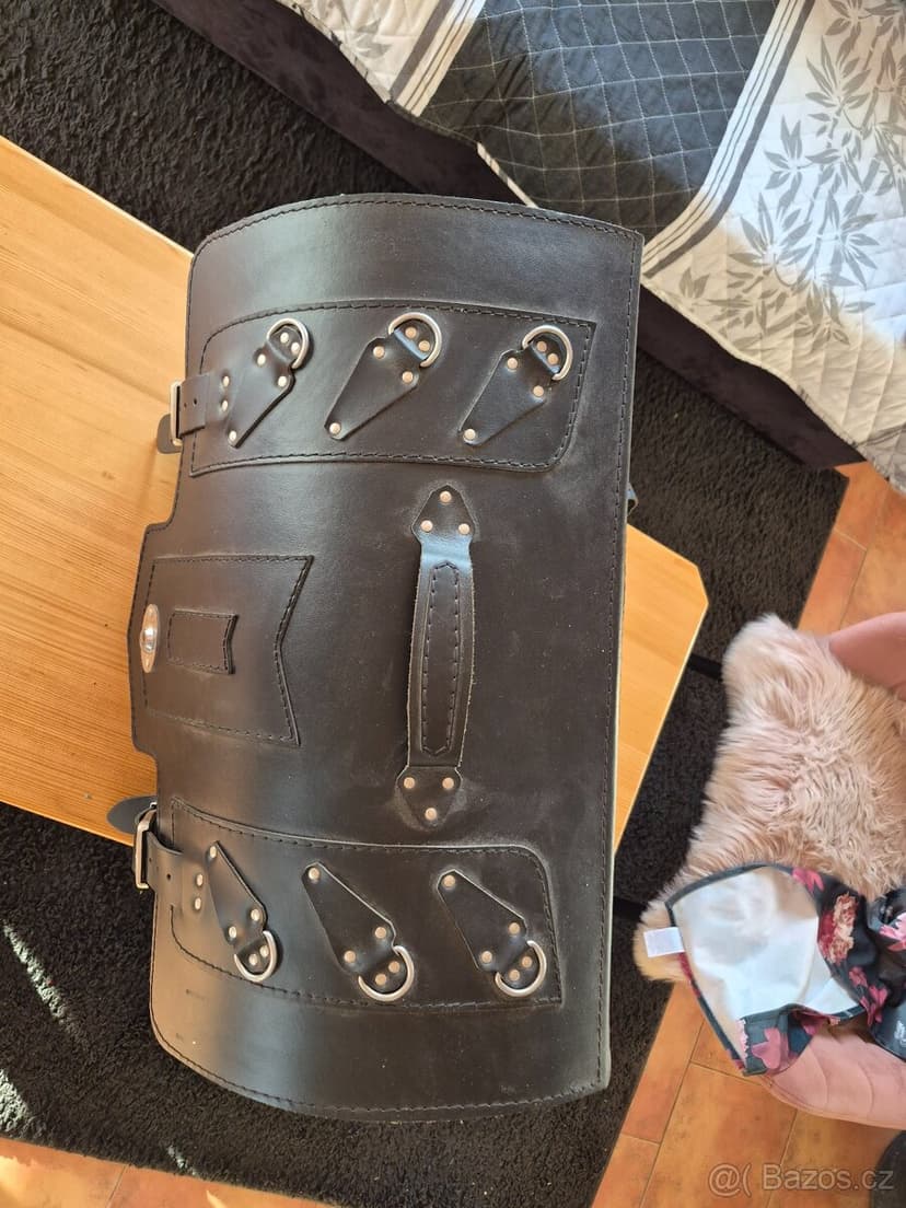 Prodám nový nepoužitý veklý kožený kufr na moto