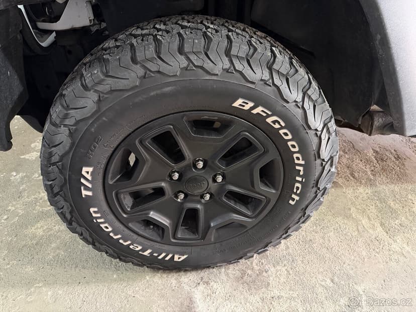 245/75 R17 BFGoodrich AT KO2 jeep alu disky 5ks