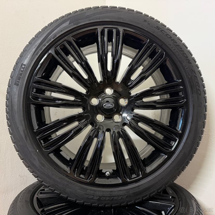 LAND ROVER SPORT 5x120 R22 ET49+CELOROČNÍ 275/40R22