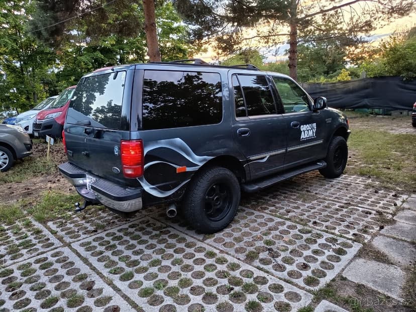 Prodám nebo vyměním Ford expedition