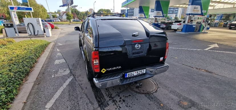 NISSAN NAVARA 4x4