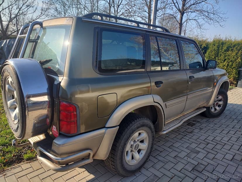 Nissan Patrol y61