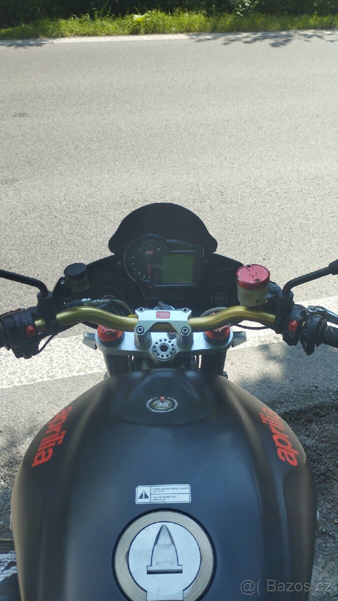 Aprilia Tuono 1000 R