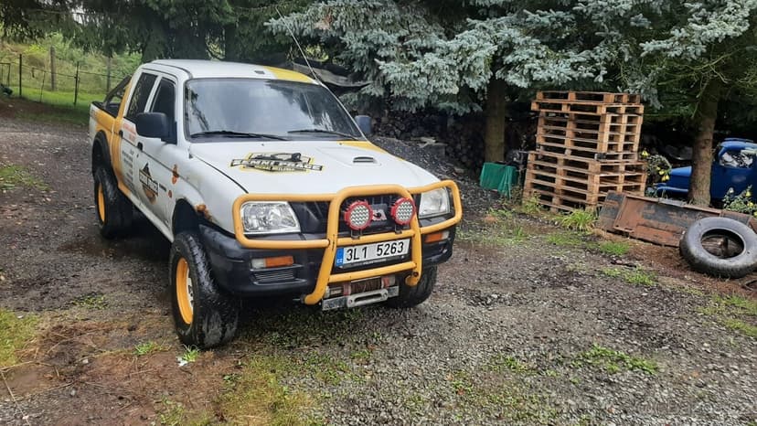 L 200 4×4 offroad Pick up extrem