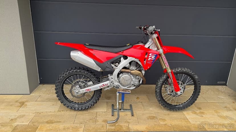 Honda CRF 450\r 2025