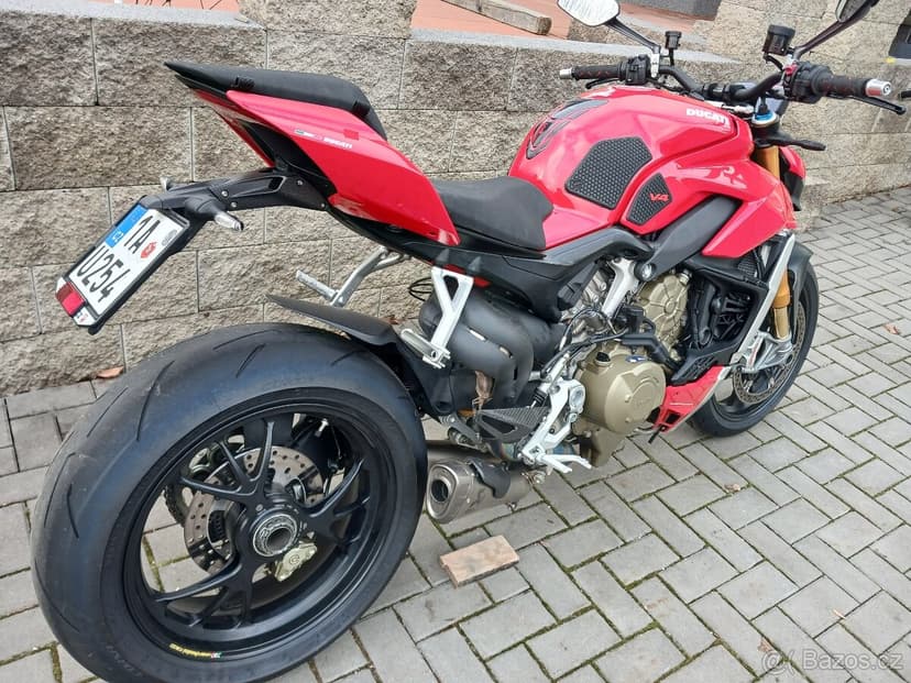 DUCATI STREETFIGHTER V4S