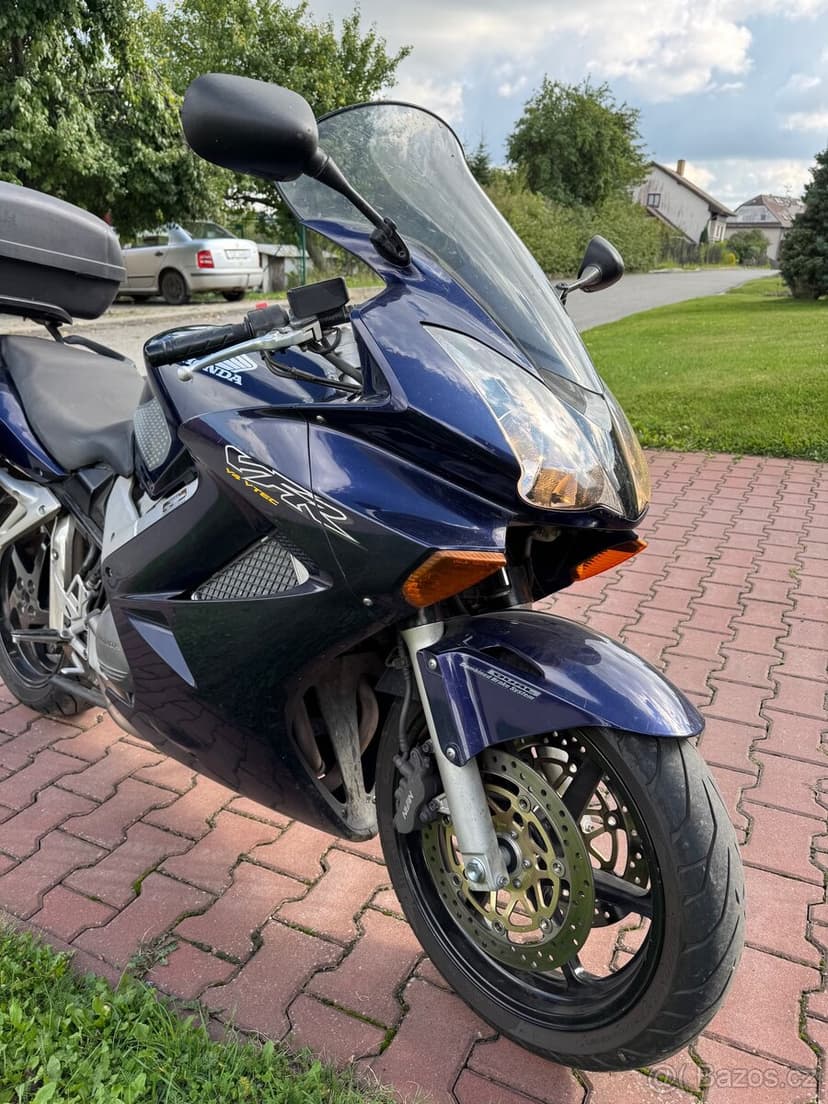 Prodám Honda VFR800