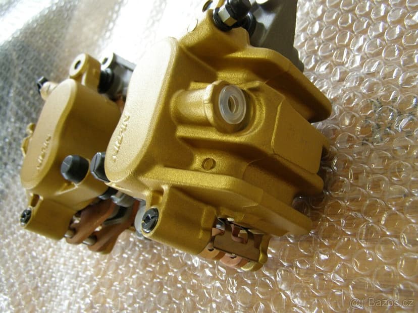 Predné brzdové strmene Honda CB600F Hornet.