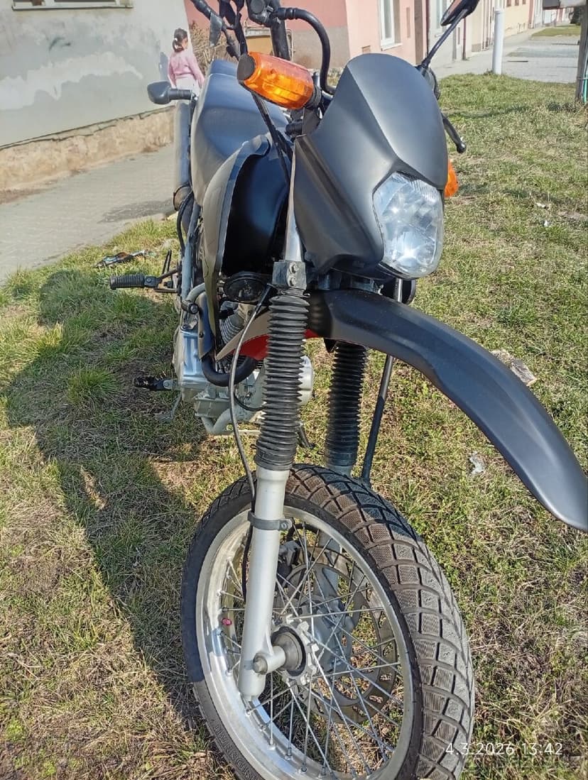 Tmec 125 enduro( identická Honda Xr 125)