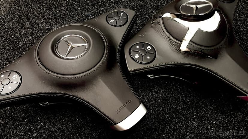 Mercedes Airbag bezpečnostní pás palubní deska