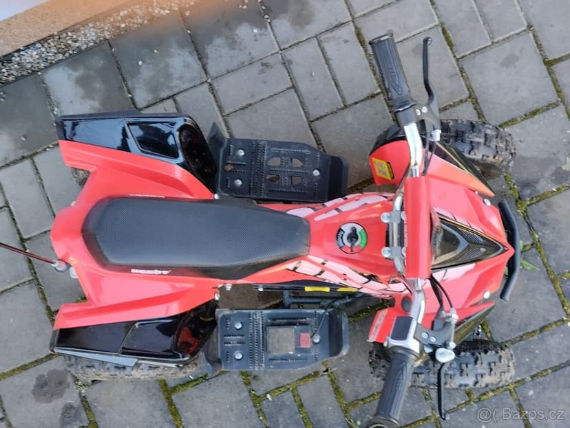 Dětská elektrická čtyřkolka Hecht