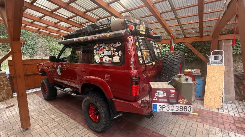 Toyota and Cruiser HDJ 80 Expediční