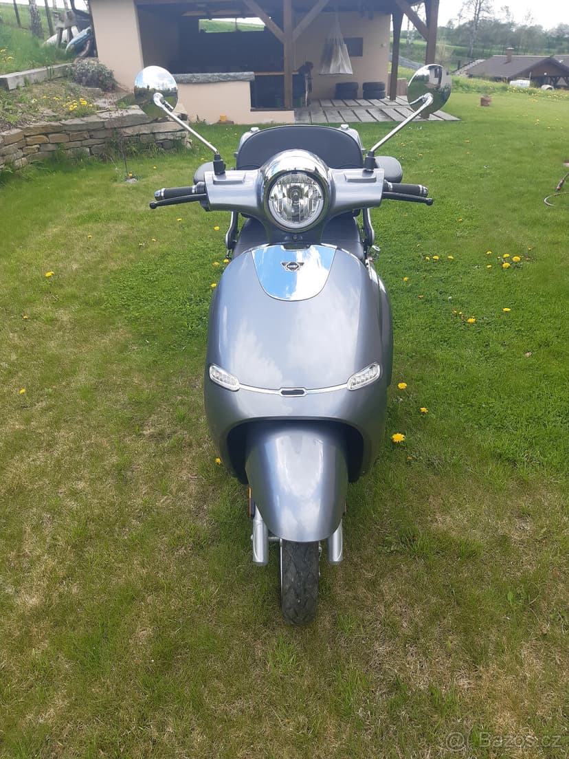 El. skůtr 2020 Hecht citis max