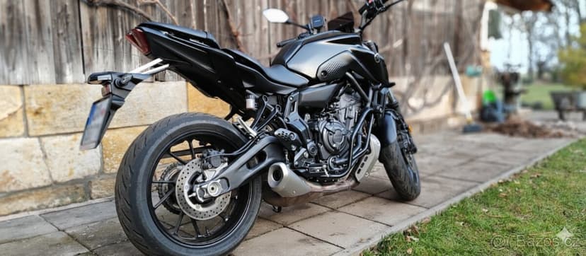 Yamaha MT-07 (2024) – Quickshifter, v záruce, TOP stav