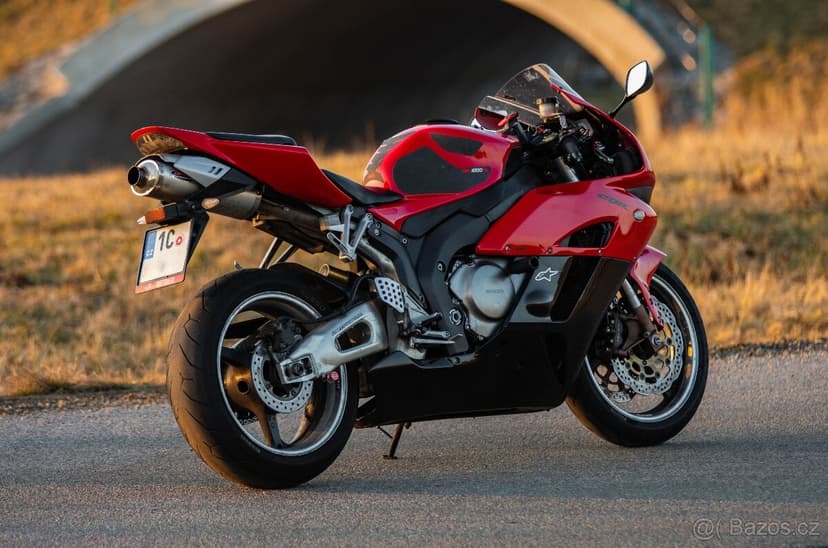 Honda CBR 1000 RR 2005