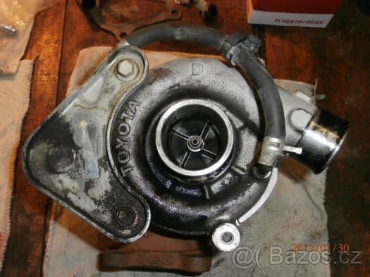 TOYOTA HILUX 2,4D DOUBLECAB PRODEJ ND.