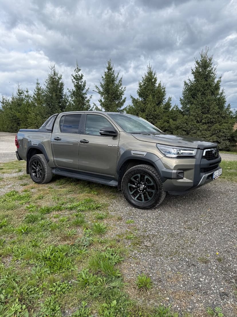 Hilux 2.8d Invincible sport