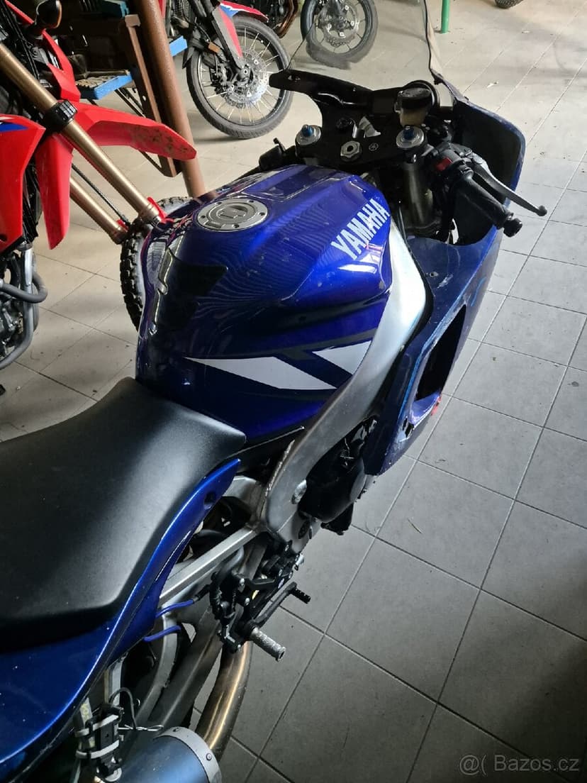 Yamaha R1 RN04 2001 // tech. velice zachovalá v pův. stavu