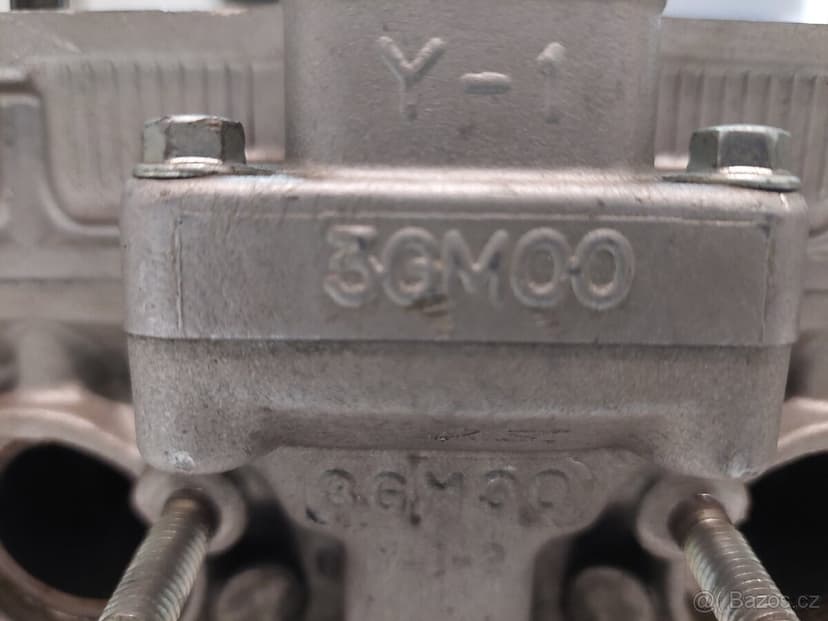 Hlava motoru Yamaha FZR 1000 Fazer