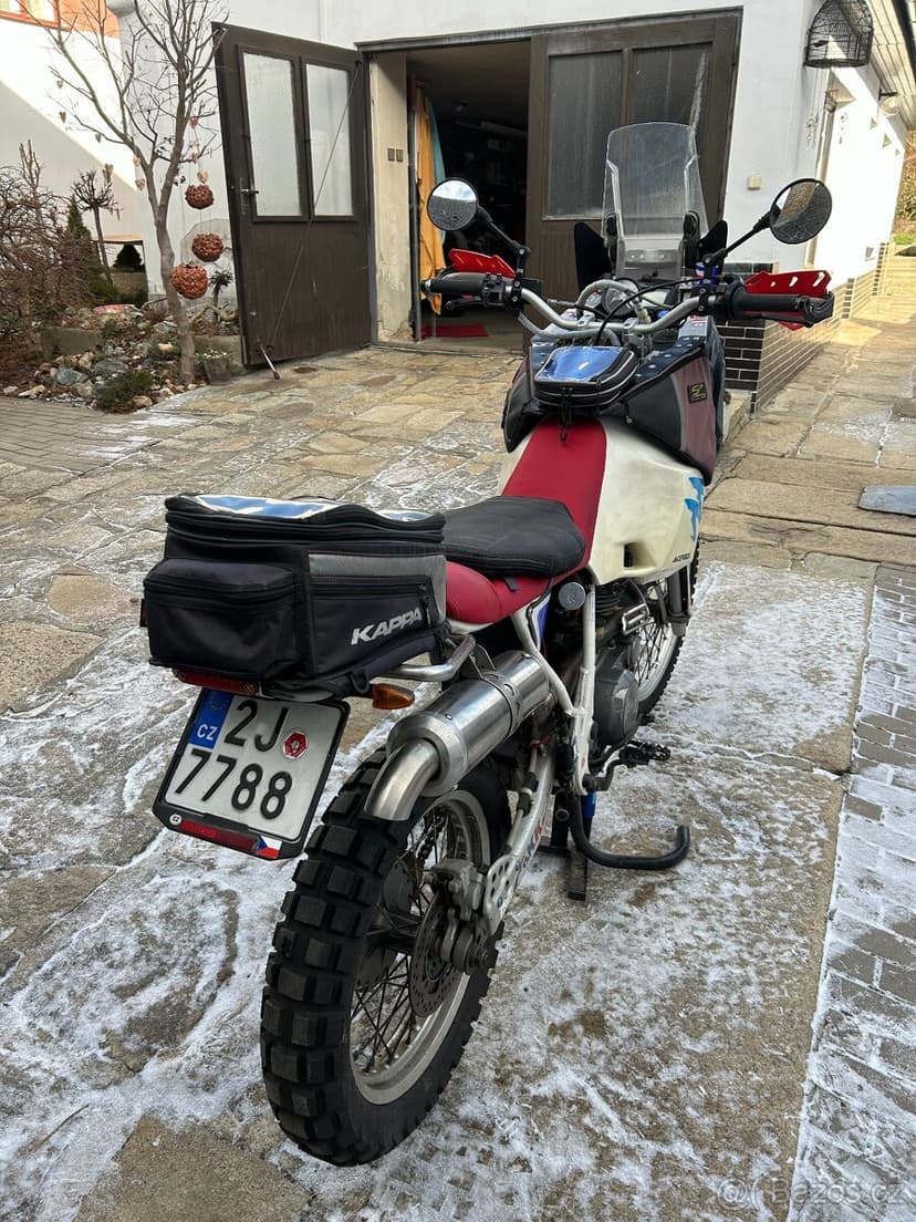 Yamaha TT600E.
