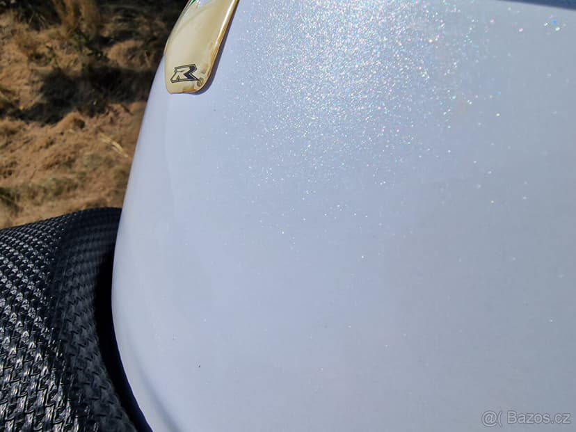 Kawasaki Z800E – 78 kW – bílá perleť + LeoVince – TOP stav