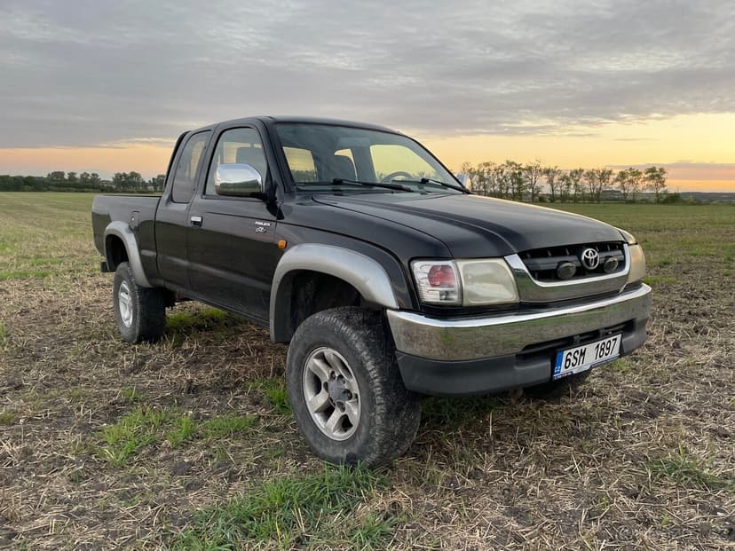 Toyota Hilux SR5