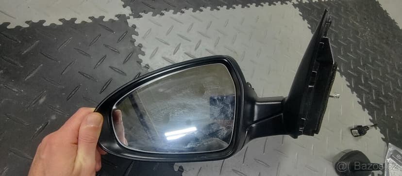 Kia Ceed 3 III CD Land Cruiser 120- zrkadlo antena osvetleni